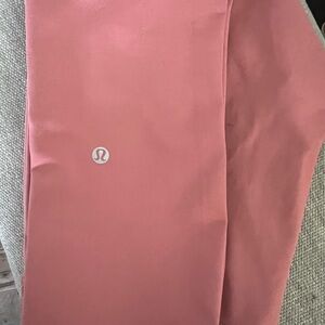 Lululemon Leggings (Capri)